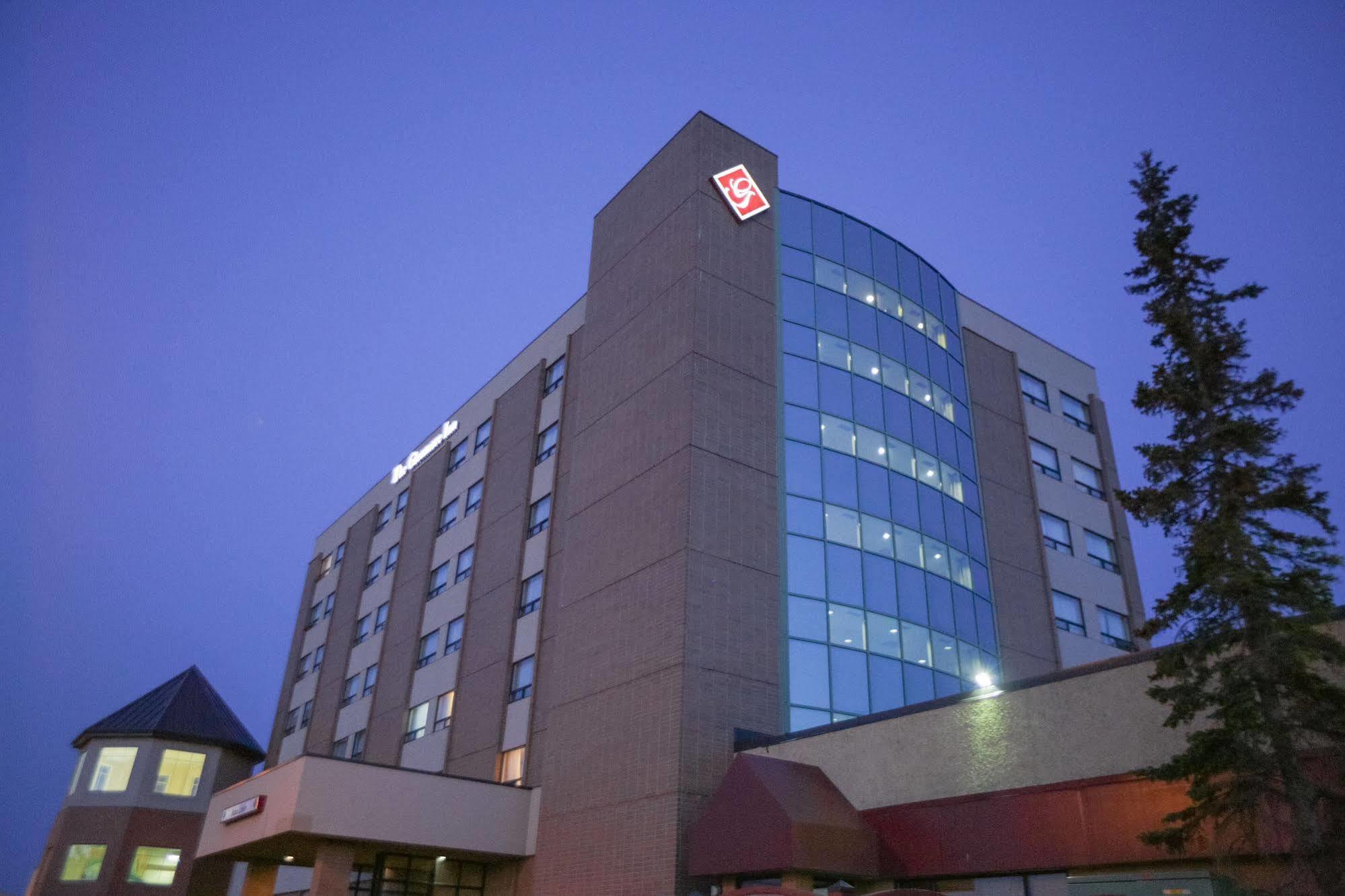 The Glenmore Inn & Convention Centre YYC Exterior photo